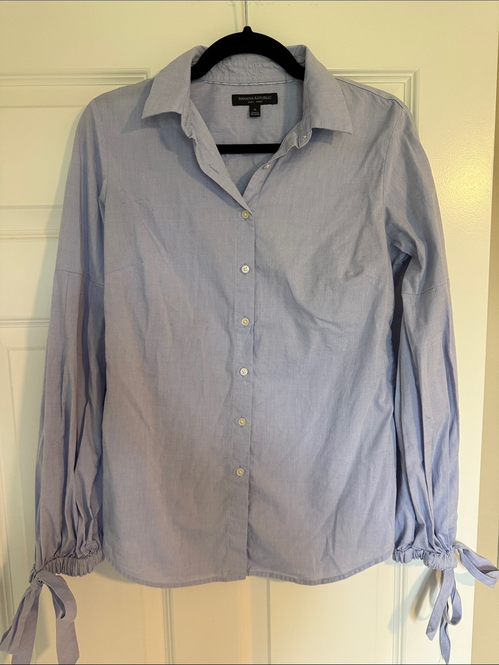 Banana Republic Riley Shirt — Pale Blue Button-Down Shirt with Tie Cuffs